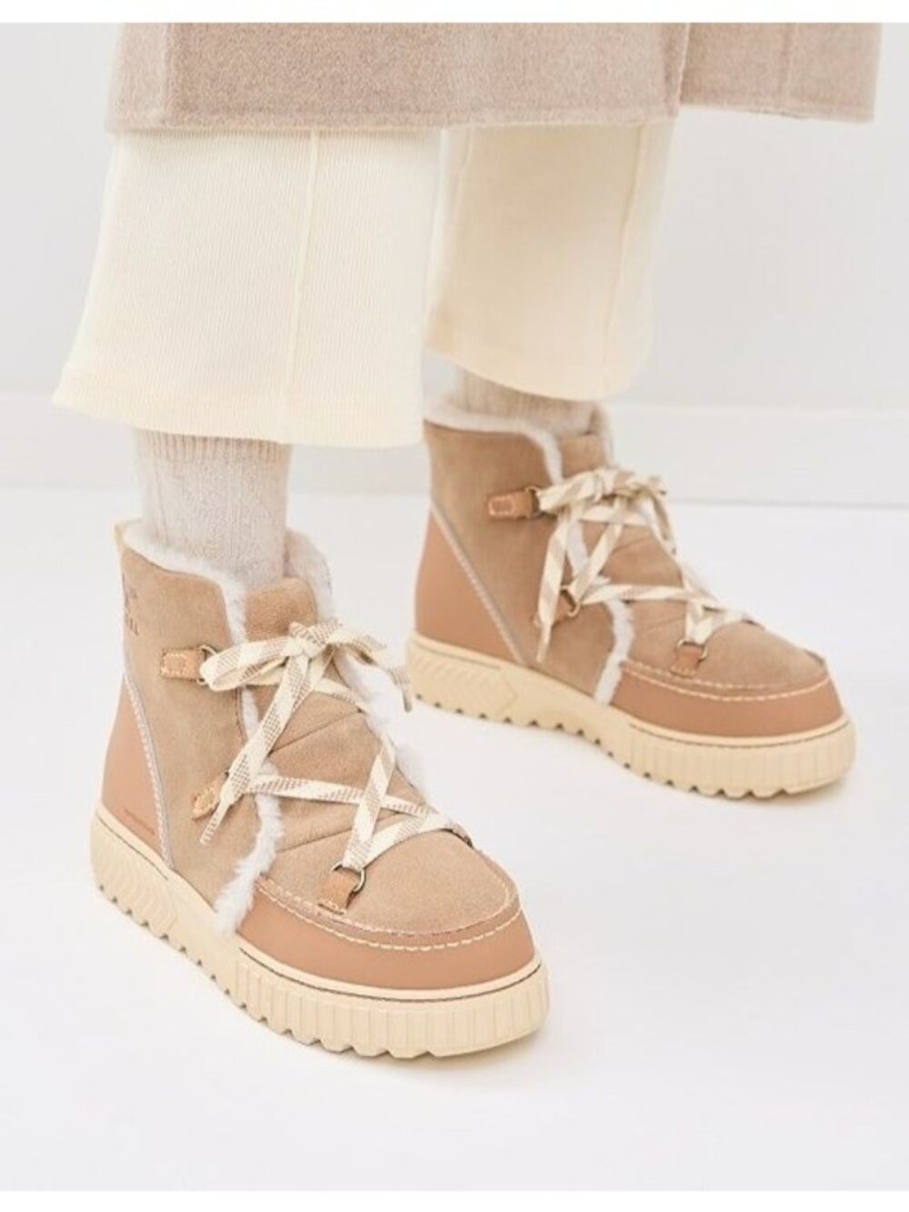NEW Sorel Ona Snow Boots Winter Outdoors Cozy Waterproof Gorpcore Womens 9.5